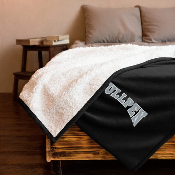 Bullpen - Gameday Parents Sherpa Blanket - Image 3